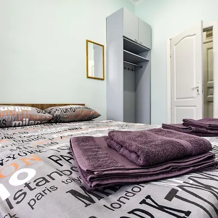 Hostel Mister *