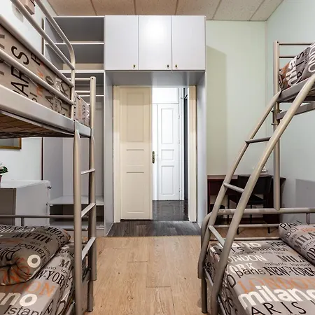 Mister Hostal *