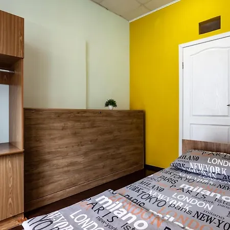 Mister Hostal Leópolis