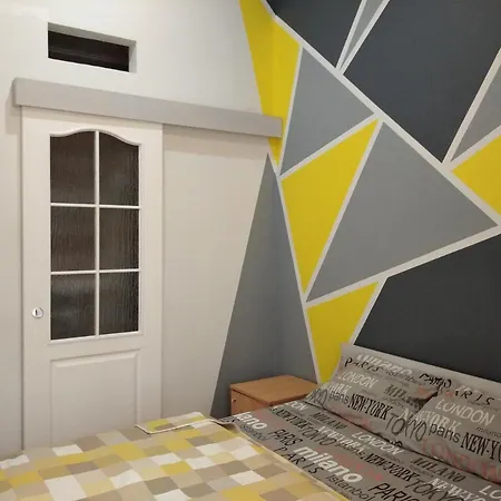 Hostal Mister Leópolis